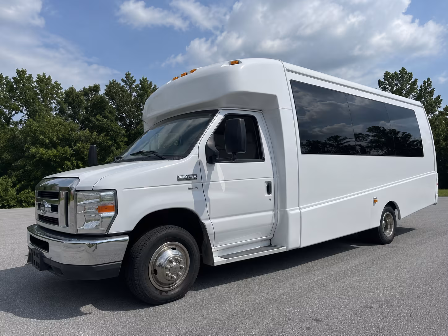 18 Passenger Party Bus